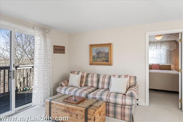 3rd Floor loft lounge adjoins 2 bonus rooms