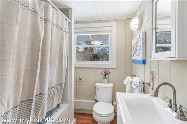 Hall full bath