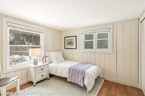 Guest bedroom