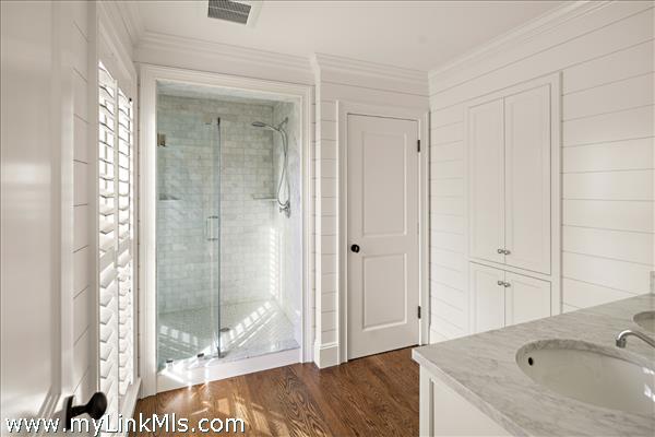 Ensuite