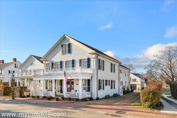 Exterior right
