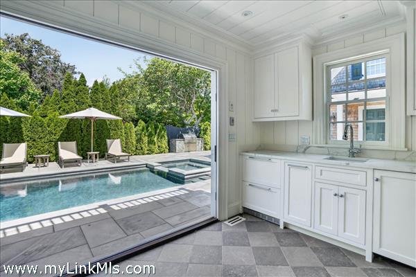 Pool Cabana