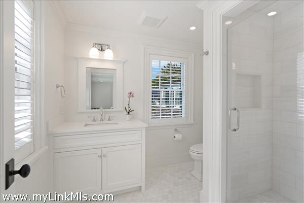 Guest bedroom bath