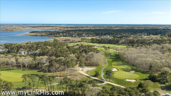 Golf, tennis, private dock and beach, pro shop and restaurant