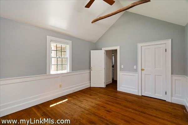 ...with direct access to a full bath