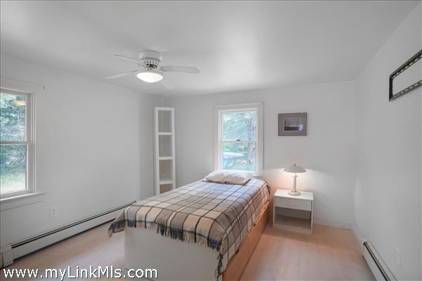 Guest bedroom