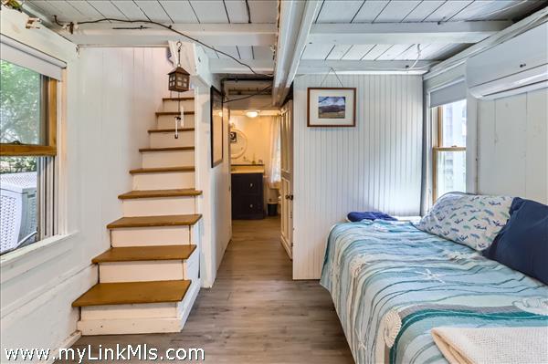 Lower level bonus room