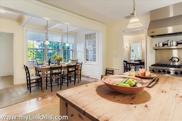 and a lovely eat in kitchen