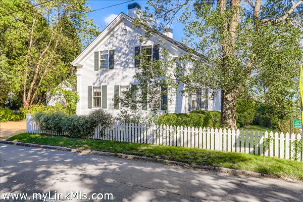 27 Spring Street, Vineyard Haven