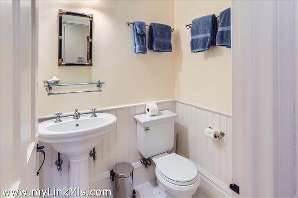 full ensuite bath upstairs for bedroom #5