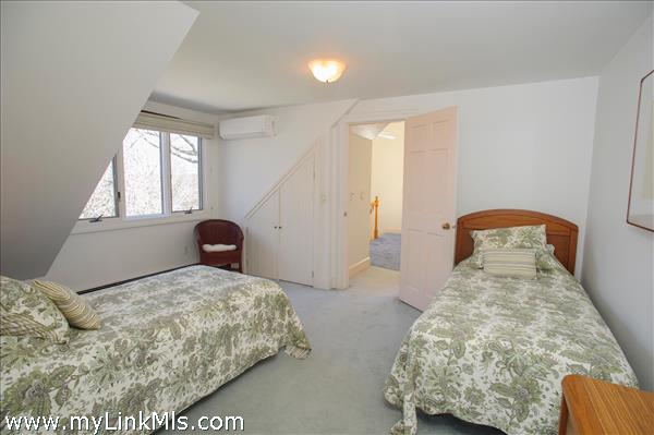 2nd Floor bedroom