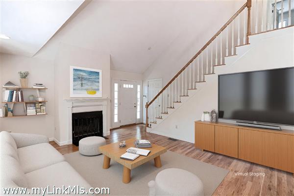 Living Room with fireplace