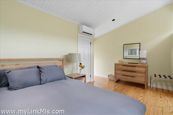 Detached bedroom off main house