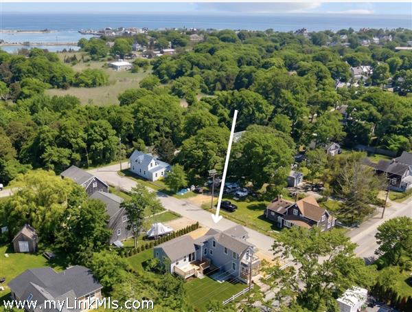 Aerial view.
Image has been enhanced for summer foliage.