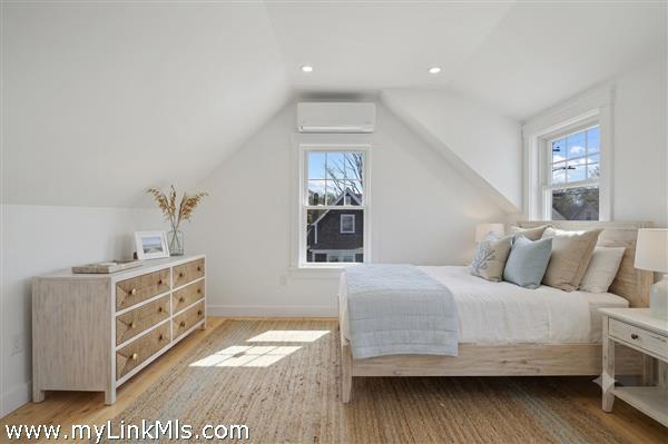 Image has been enhanced for furnishing inspiration.