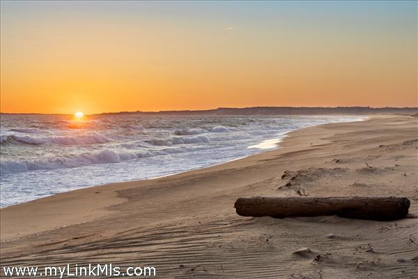 880 feet of Private South Shore Beach