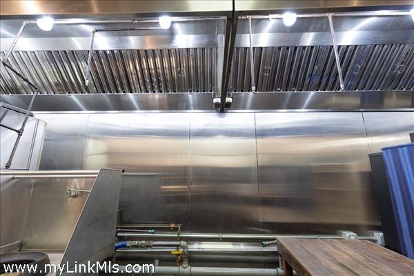 Custom commercial kitchen exhaust hood system