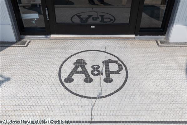 The Great Atlantic & Pacific Tea Company (A&P) 1930's mosaic tile entrance