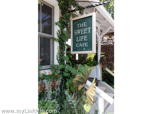 The Sweet Life Cafe - upscale restaurant a few buildings further up Circuit Avenue