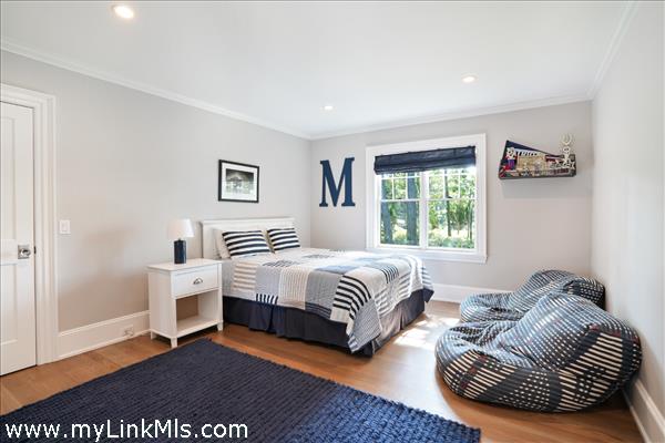 Guest bedroom 3
