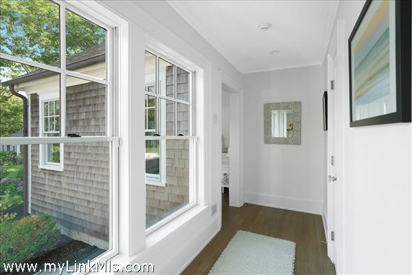Hall to guest bedroom 1