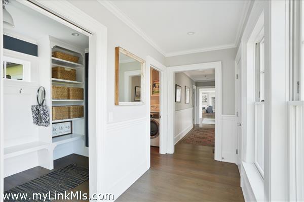 Side entry hall