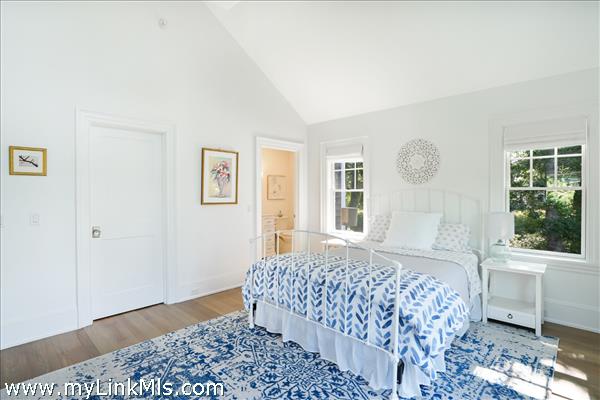 Guest bedroom 2
