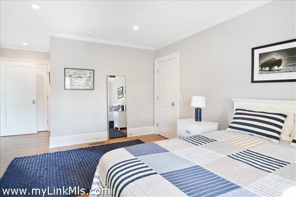 Guest bedroom 3