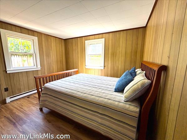 cottage bedroom