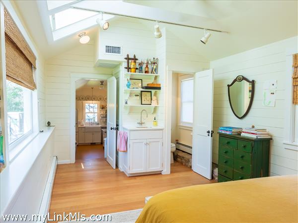 Bedroom with 1/2 bath in the guest house