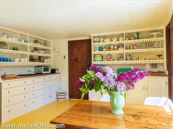 Beautiful built in cabinetry in the kitchen