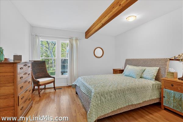 First level bedroom (4)