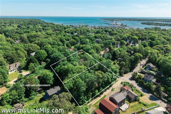 Close proximity to town and the ferry