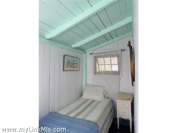 Downstairs Single BEdroom