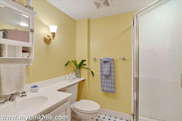 Main House, bathroom
