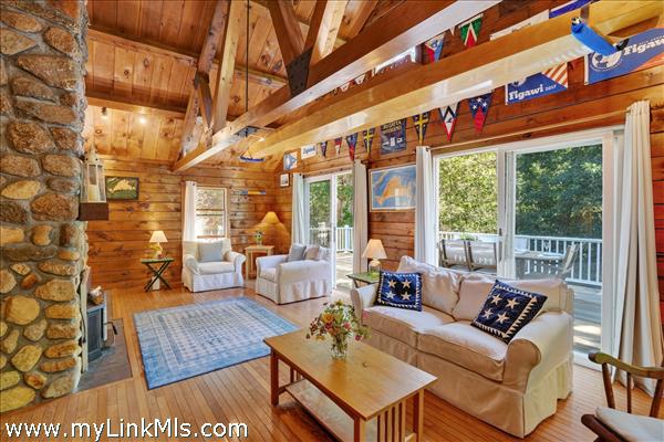 Main House, living room