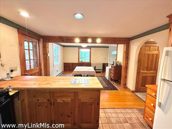Kitchen to dining
