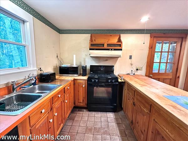 Bright Kitchen