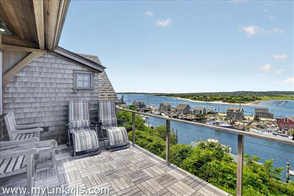 Large 2nd Floor Balcony
