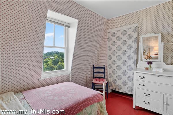 Bedroom (5)