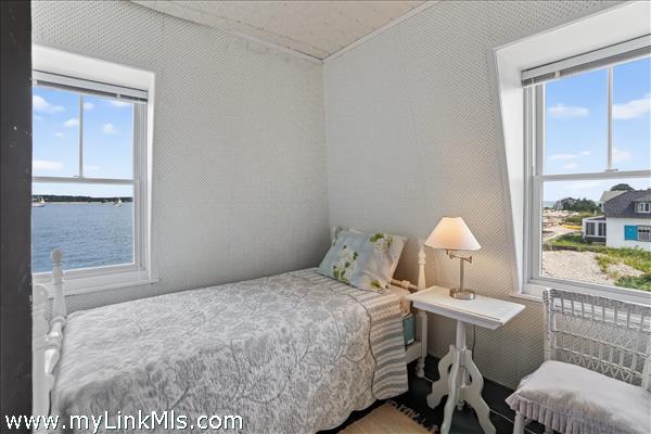 Bedroom (3)