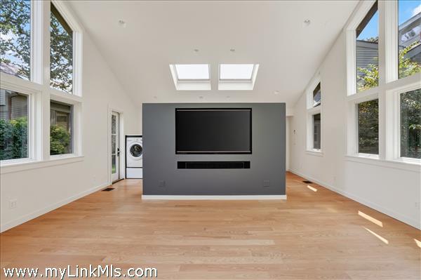 Flex room
