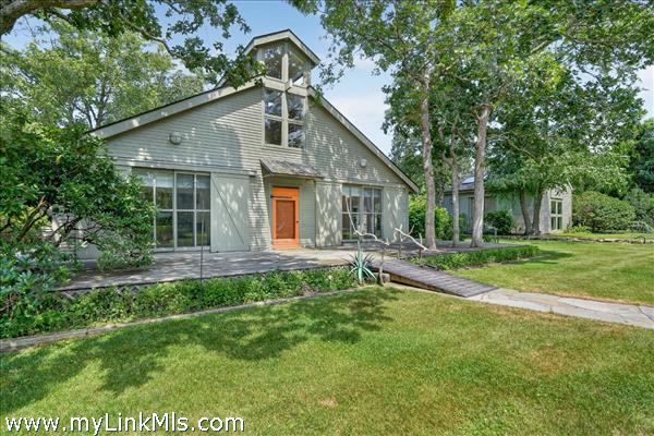 Two-Bedroom Main House and Two-Bedroom Guest Studio