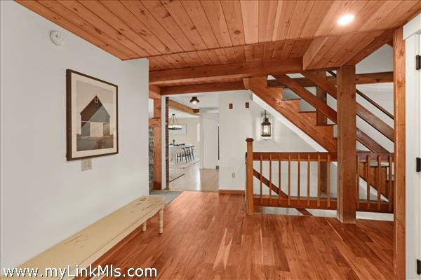 Foyer and stairs to lower level
