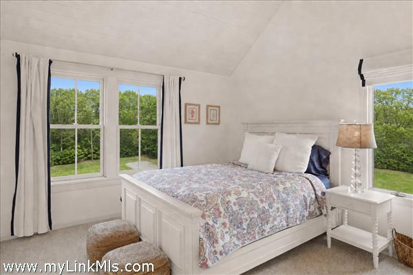 Bedroom 2 - 2nd floor