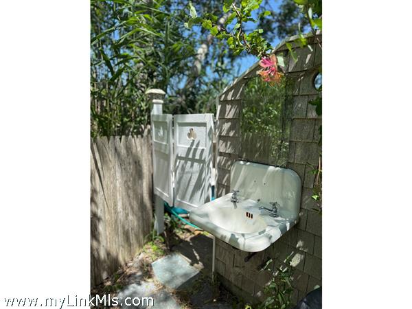 Outside  sink