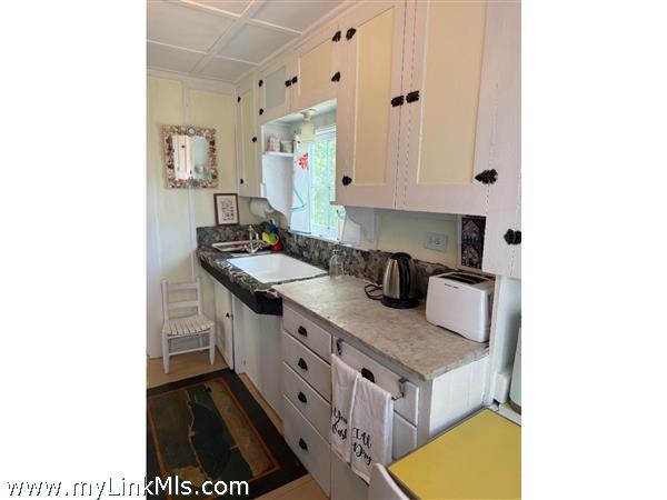 Galley kitchen a seating