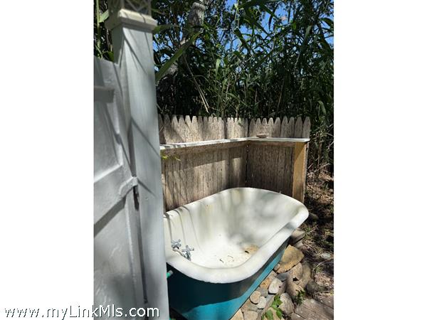 Outside bath