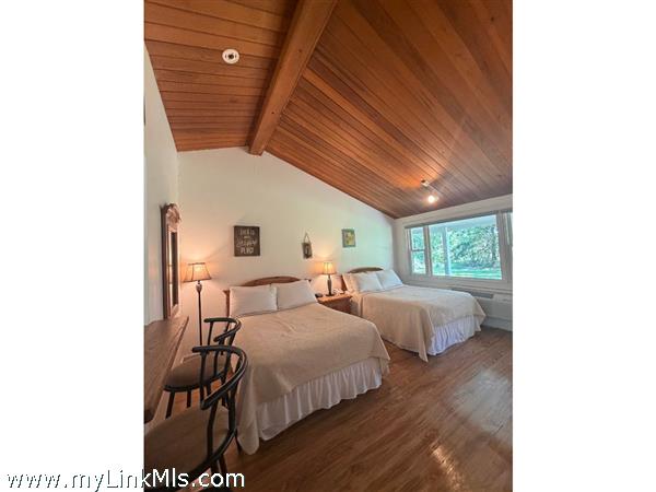 319 square feet never look so big
