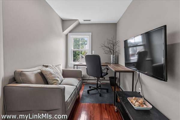 Living and office space